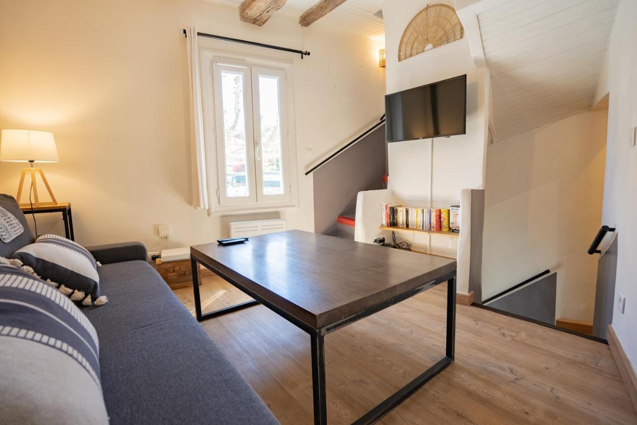 Petite Maison De Charme Au Coeur Du Centre Ville Apt Esterno foto